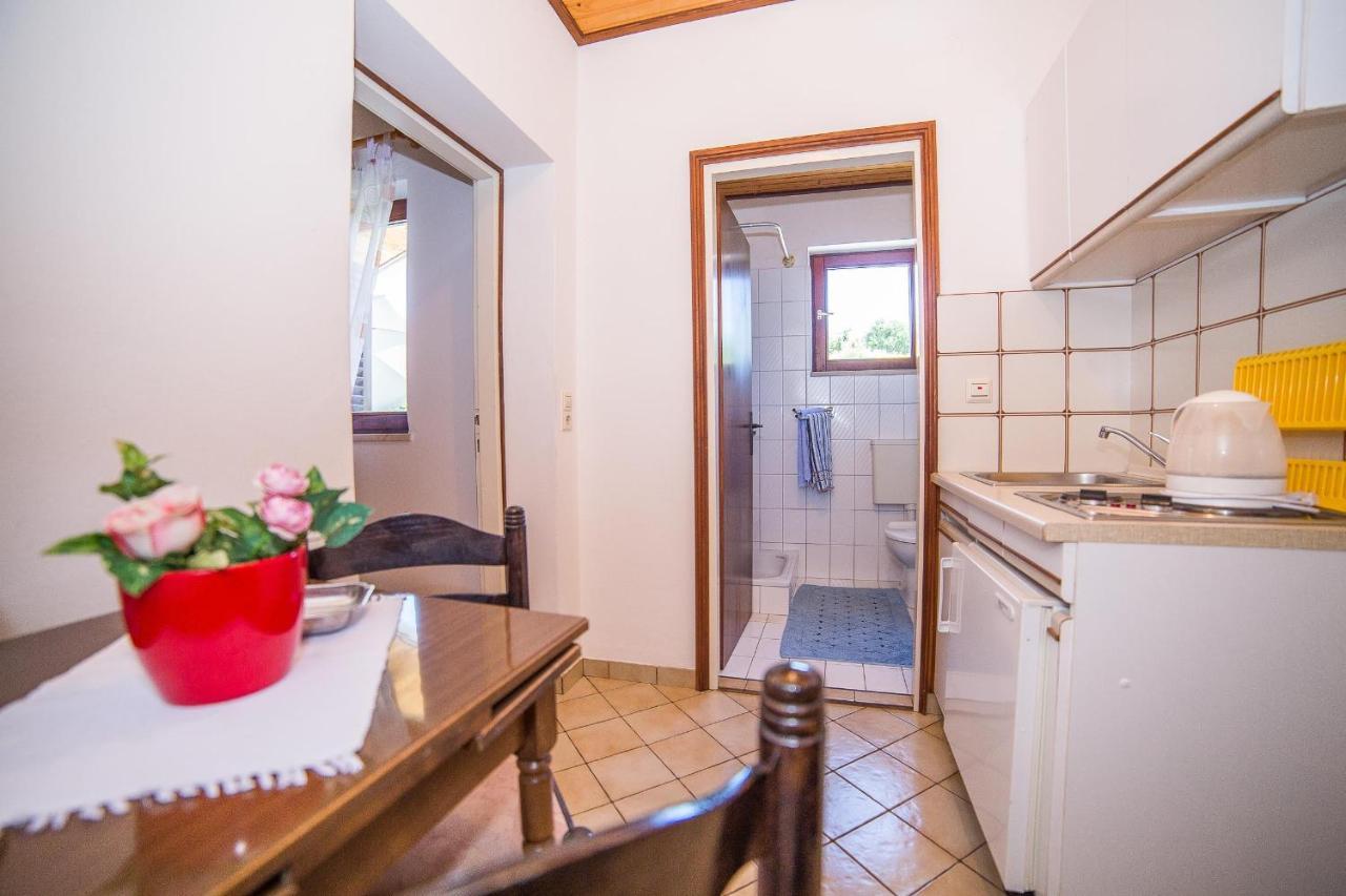 Apartments Pahljina Palit المظهر الخارجي الصورة