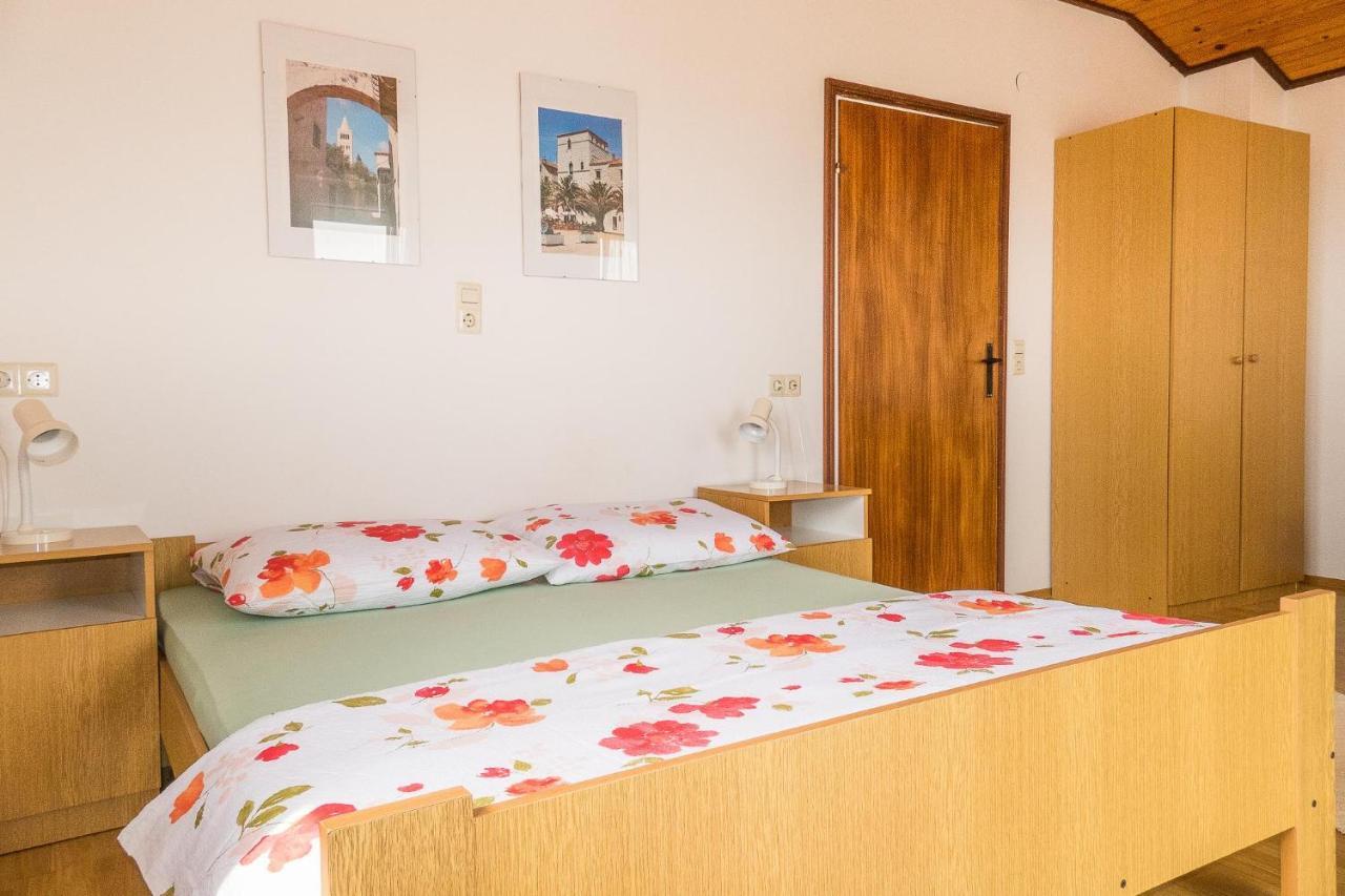 Apartments Pahljina Palit المظهر الخارجي الصورة